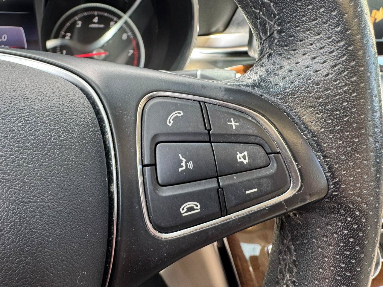 Used 2017 Mercedes-Benz C 300 Sedan image 15