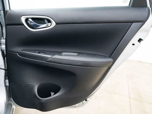 Used 2017 Nissan Sentra SV FWD image 27
