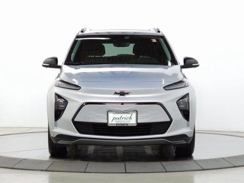 Used 2022 Chevrolet Bolt EUV Premier w/ Sun & Sound Package image 2