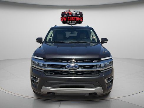 Used 2023 Ford Expedition Limited AWD/4WD image 2