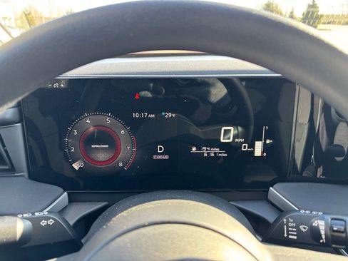 Used 2025 Nissan Kicks S image 25