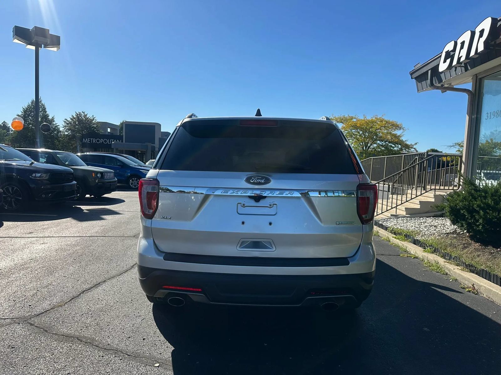 Used 2018 Ford Explorer XLT FWD image 5