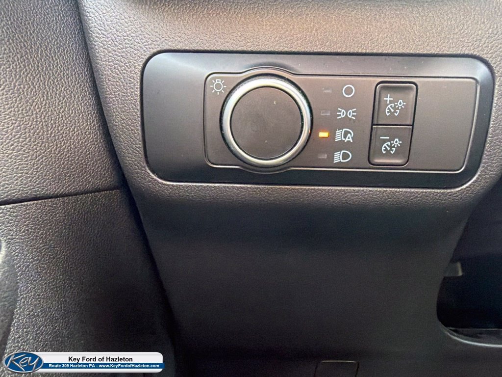 Used 2025 Ford Escape ST-Line AWD/4WD image 16