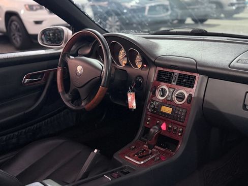 Used 2003 Mercedes-Benz SLK 320 image 27