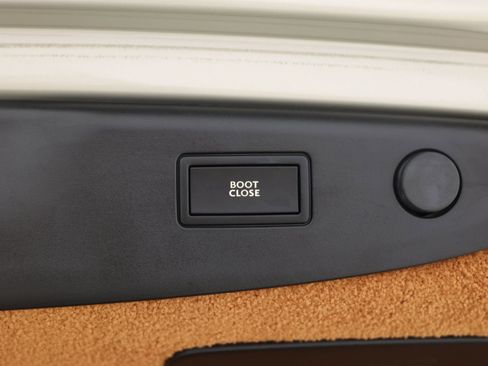 Used 2016 Bentley Flying Spur W12 image 73