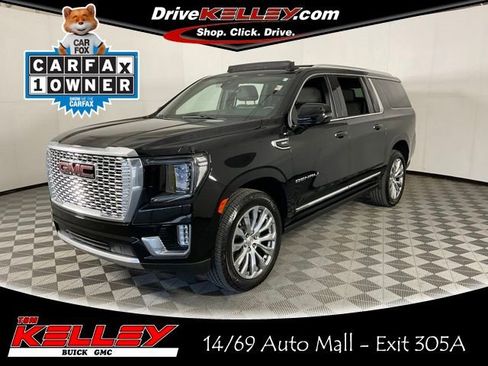 Used 2022 GMC Yukon XL Denali w/ Denali Premium Package image 1