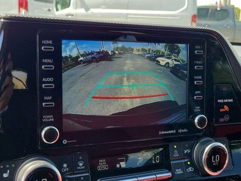 Used 2022 Toyota Highlander XSE image 26