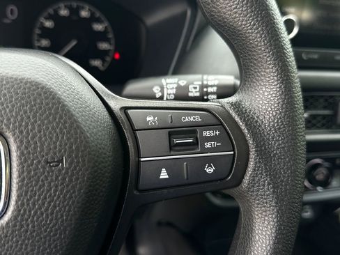 Used 2023 Honda HR-V LX image 23