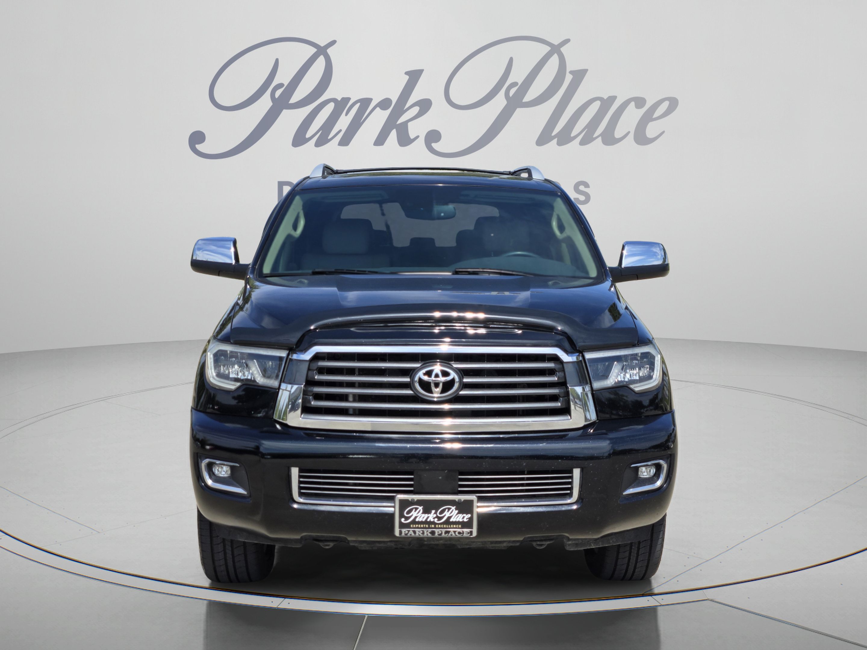 Used 2020 Toyota Sequoia Limited w/ Safety & Convenience Package AWD/4WD image 8