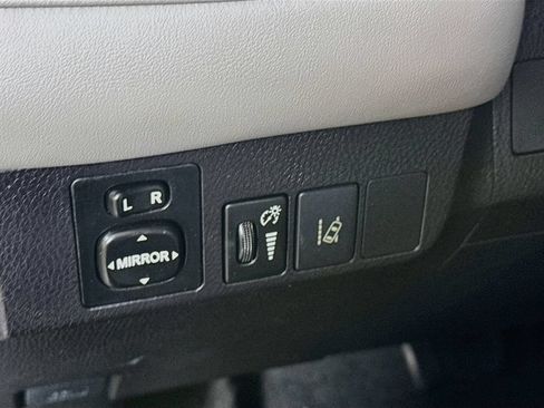 Used 2017 Toyota RAV4 XLE w/ Plus Special Value Package FWD image 10