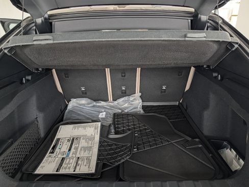 Used 2025 BMW X2 xDrive28i w/ Convenience Package image 12