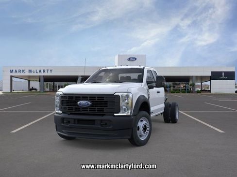 New 2026 Ford F450 4x4 SuperCab Super Duty image 2
