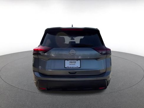 Used 2025 Nissan Rogue SV image 12
