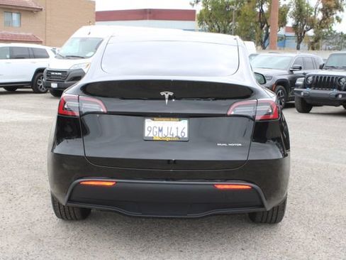 Used 2023 Tesla Model Y Long Range AWD/4WD image 4