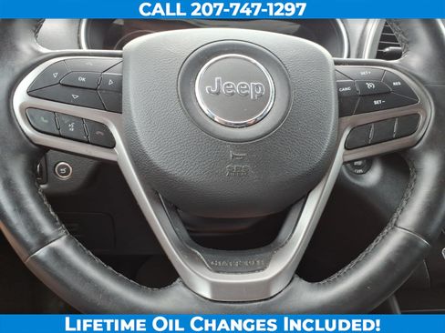 Used 2019 Jeep Cherokee Latitude Plus w/ Comfort/Convenience Group AWD/4WD image 14