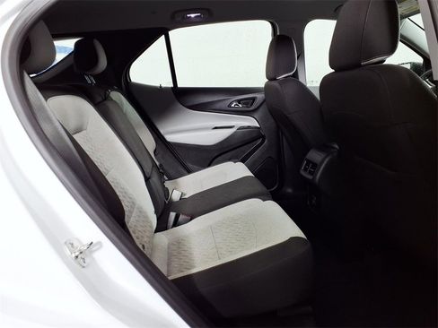 Used 2024 Chevrolet Equinox LS image 11