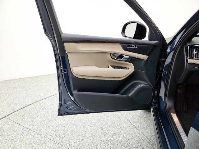 New 2027 Volvo XC90 B6 Ultra AWD/4WD image 27