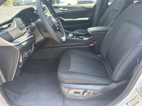 New 2026 Jeep Grand Cherokee Laredo X RWD image 9