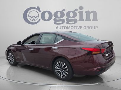 Used 2025 Nissan Altima 2.5 SV