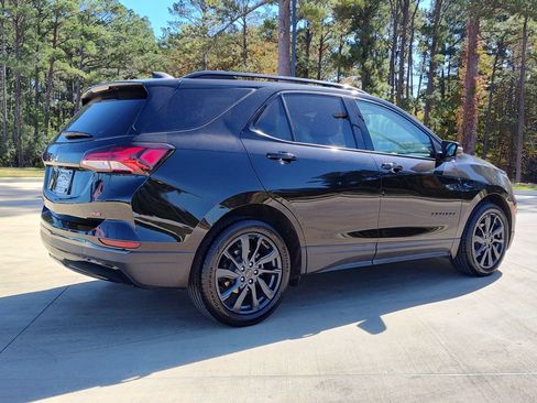 Used 2022 Chevrolet Equinox RS w/ Infotainment Package image 9