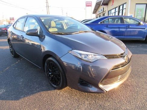 Used 2018 Toyota Corolla LE image 1
