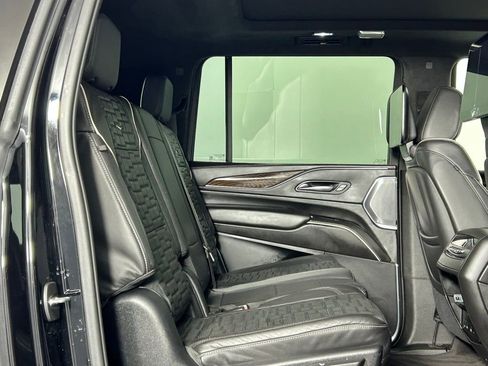 Used 2021 Cadillac Escalade ESV Premium Luxury Platinum image 14