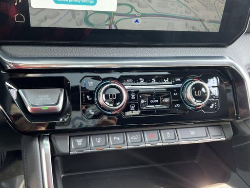 New 2025 GMC Sierra 3500 Denali w/ Denali Reserve Package image 16