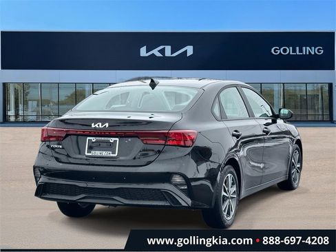 Certified 2023 Kia Forte LXS image 3