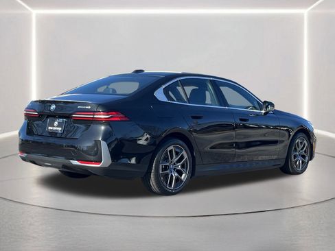 Used 2025 BMW i5 eDrive40i image 29