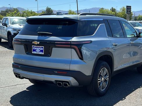Certified 2024 Chevrolet Traverse LT AWD/4WD image 5