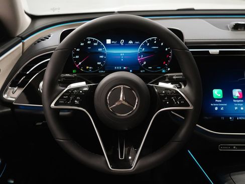 New 2026 Mercedes-Benz E 350 4MATIC Sedan image 18