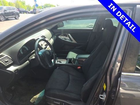 Used 2011 Toyota Camry SE w/ SE Extra-Value Pkg #1 FWD image 8