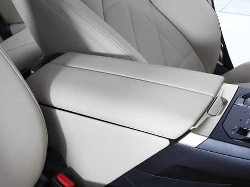 Certified 2023 BMW iX xDrive50 AWD/4WD image 15