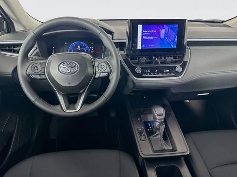 Used 2026 Toyota Corolla Cross LE image 22