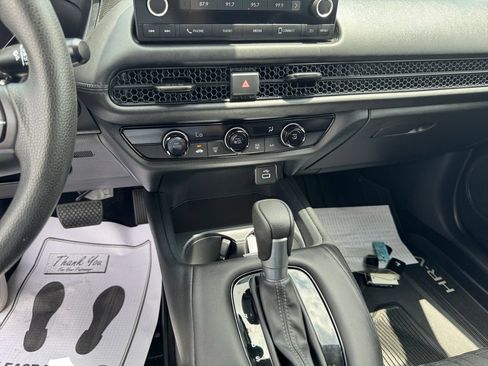 Used 2024 Honda HR-V LX image 15