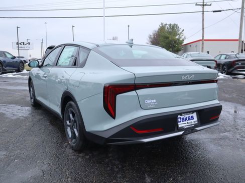New 2025 Kia K4 LXS image 5
