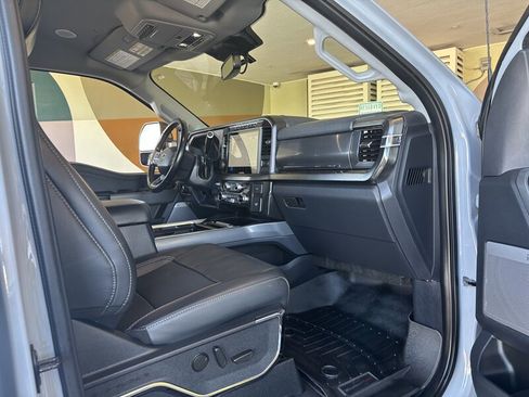 Used 2024 Ford F250 Lariat w/ Lariat Ultimate Package AWD/4WD image 34