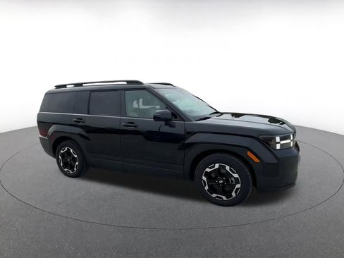 Used 2025 Hyundai Santa Fe SEL image 2