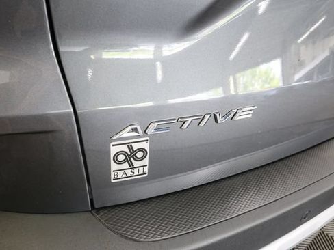 Used 2023 Ford Escape Active w/ Tech Pack #1 AWD/4WD image 9