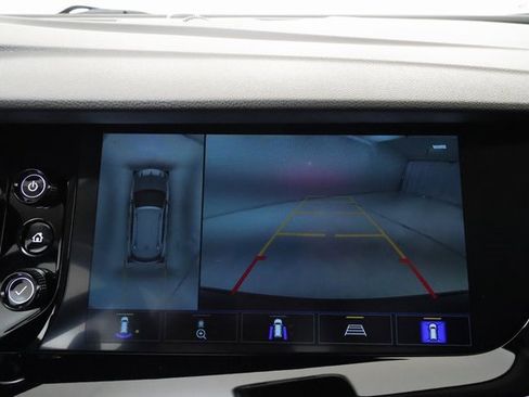 Used 2022 Buick Envision Avenir w/ Technology Package II image 16