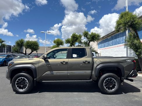 New 2026 Toyota Tacoma TRD Off-Road AWD/4WD image 4