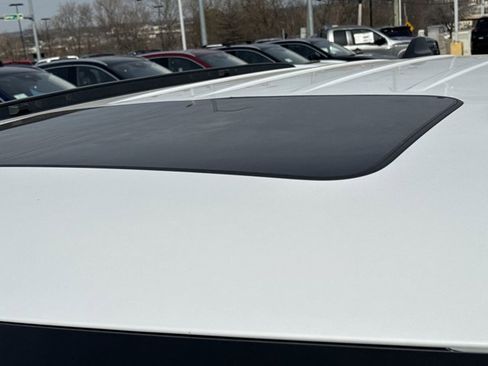 Used 2022 Jeep Grand Cherokee Altitude image 13