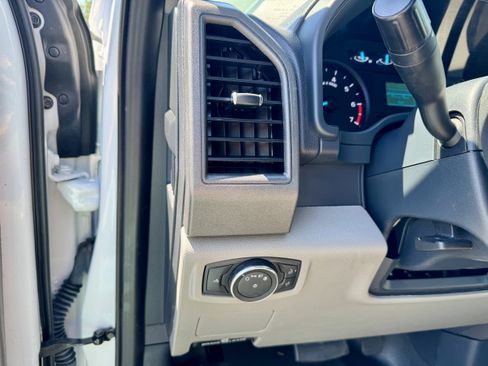 Used 2022 Ford F250 XL w/ Power Equipment Group AWD/4WD image 17