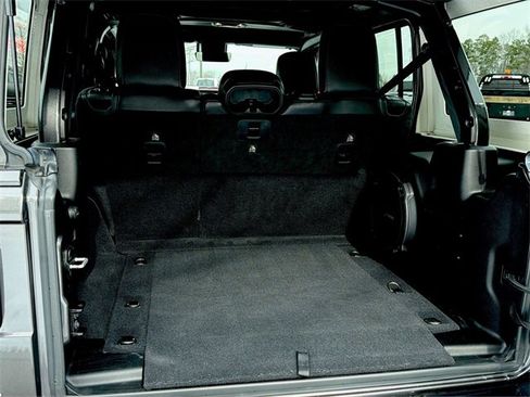 Used 2020 Jeep Wrangler Unlimited Sahara image 41