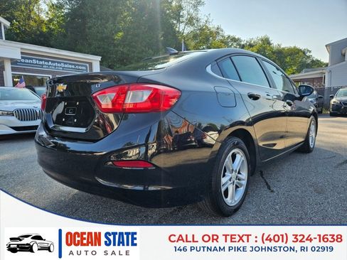 Used 2017 Chevrolet Cruze LT w/ Sun And Sound Package FWD image 5