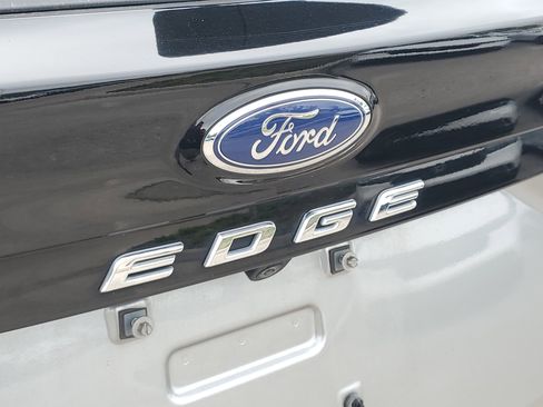 Used 2023 Ford Edge SEL image 12