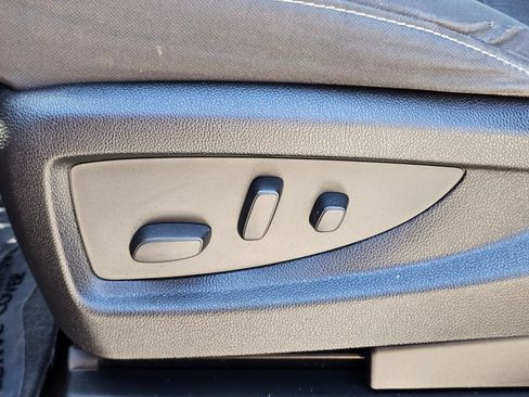 Used 2015 GMC Yukon SLE w/ HD Trailering Package image 30