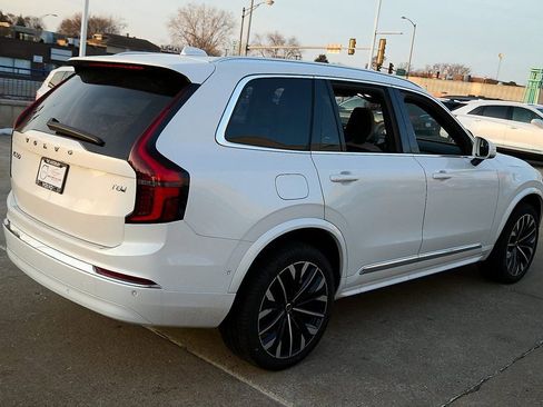 New 2026 Volvo XC90 T8 Plus w/ Protection Package Premier image 7