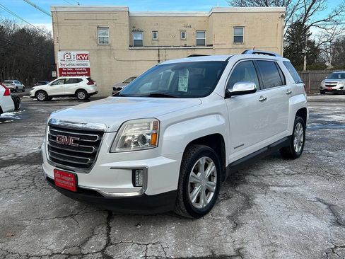 Used 2017 GMC Terrain SLT w/ Open Road Package image 2