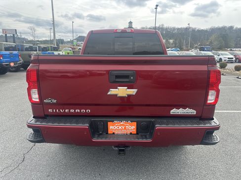 Used 2018 Chevrolet Silverado 1500 High Country image 8